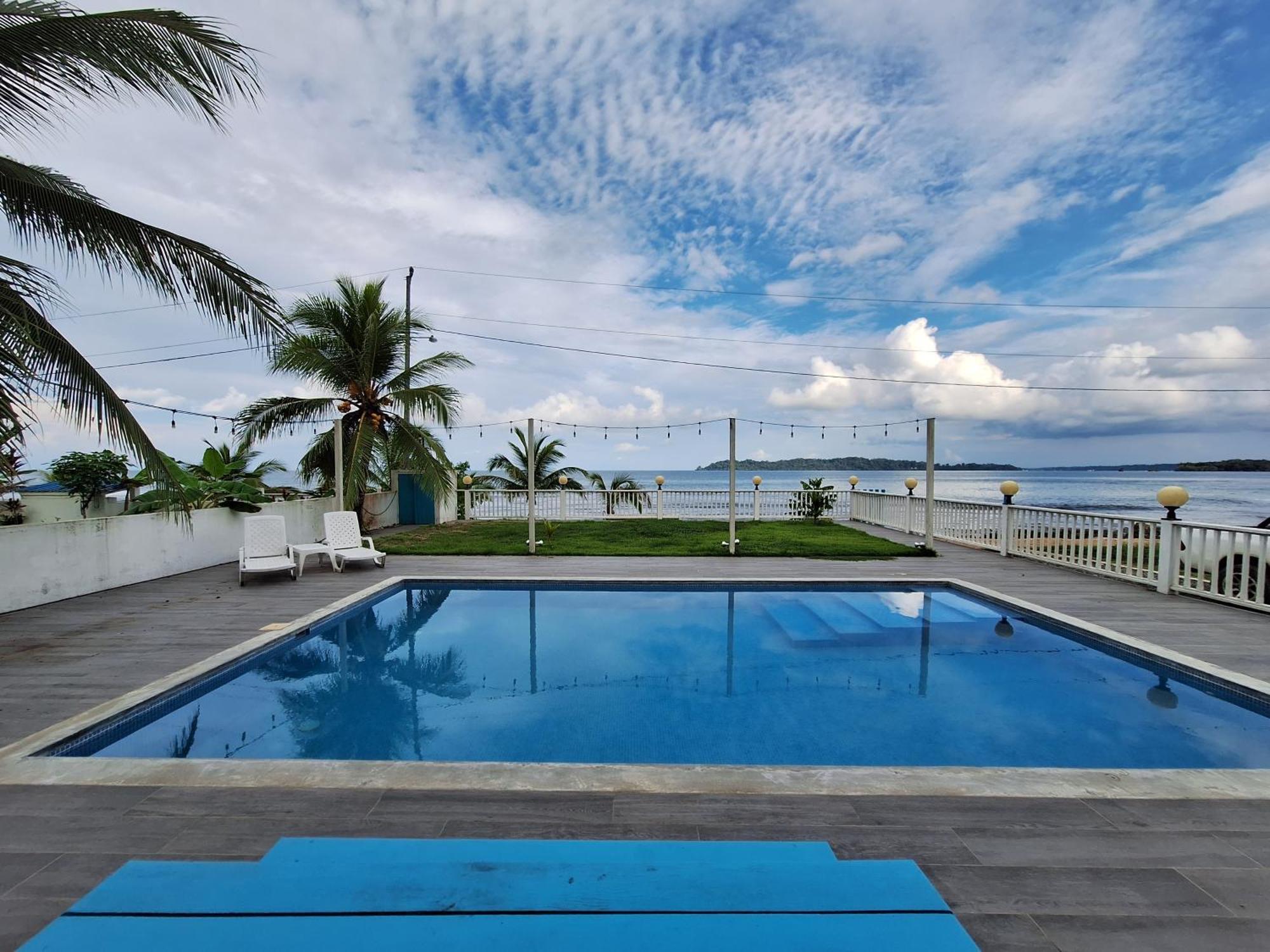 Paunch Beach Retreat Бокас дел Торо Екстериор снимка